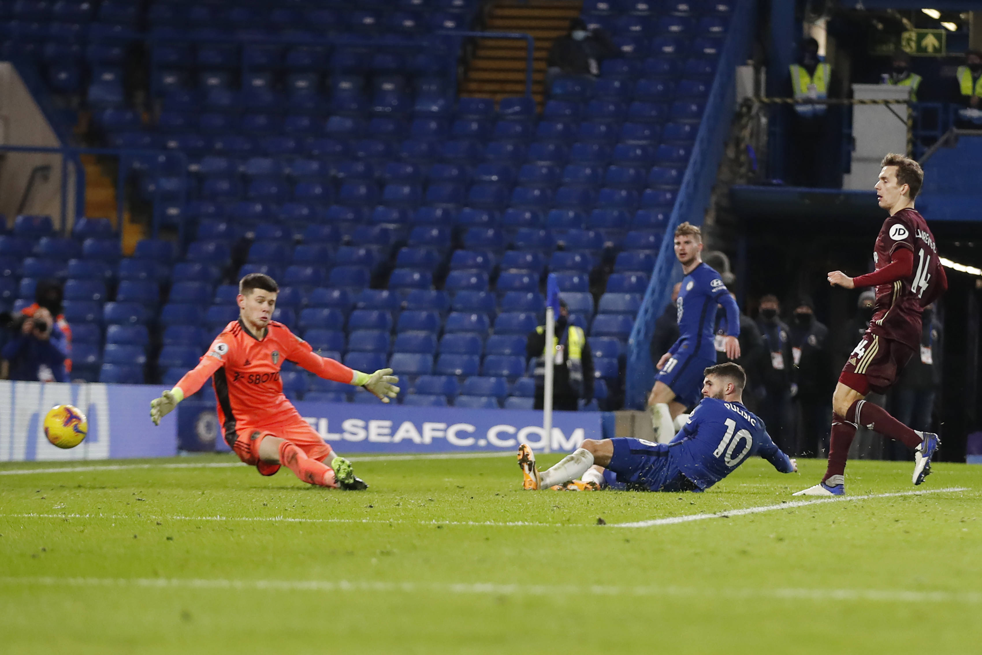 甚至延伸到 甚至延伸到